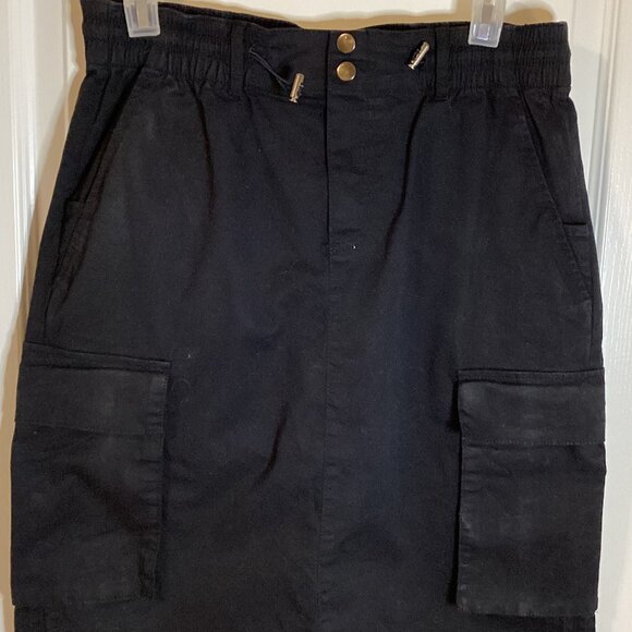 Women's Black Maxi Cargo Skirt Utility Pockets Back Slit Casual Goth Witchy - Picture 2 of 10